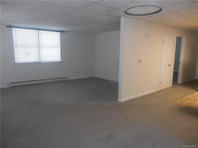 Building Photo - 275 Hudson St