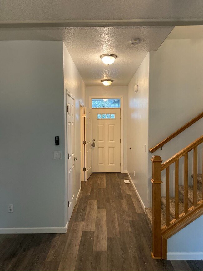 Foto del edificio - Wonderful 3B/2.5Ba Home that Backs to Peac...