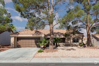 Building Photo - 2845 Carmel Ridge Dr
