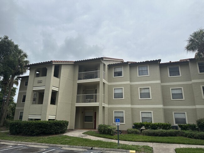 Foto del edificio - 3016 Parkway Blvd