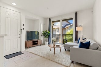 Building Photo - 1589 Chandler St