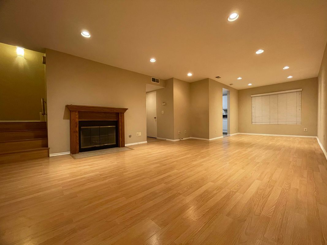 Foto del edificio - 154 N Meridith Ave