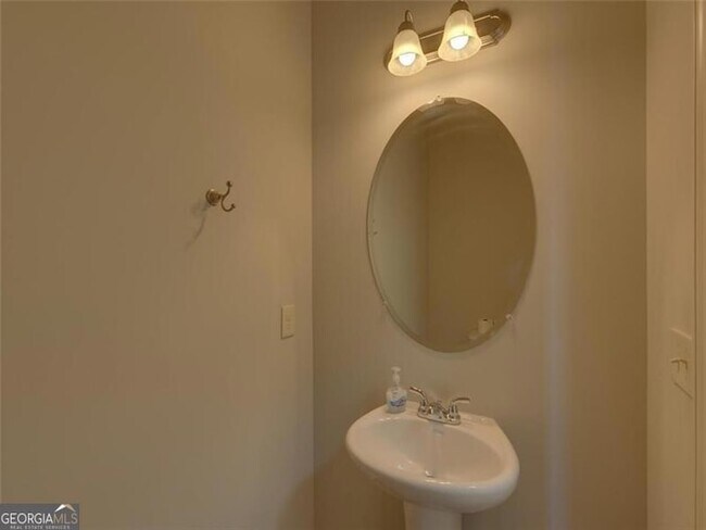 Foto del edificio - 329 Turtle Creek Dr