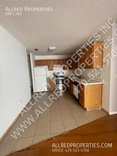Building Photo - 2 Bedroom Duplex in Fayetteville