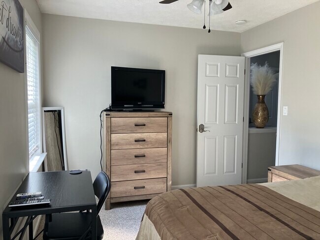 Foto del edificio - 130 Plow Point Ln
