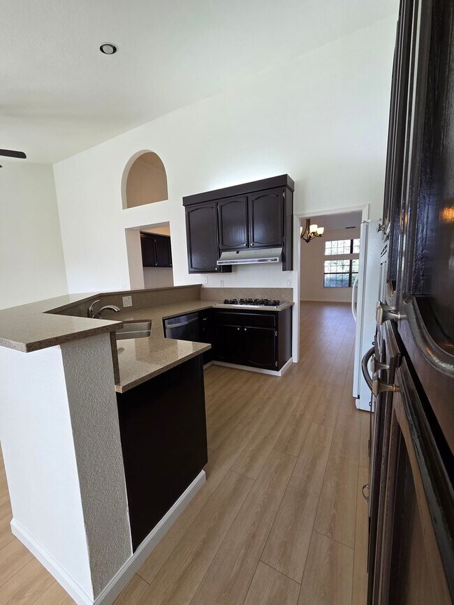 Foto del edificio - Super clean! 3 Bdrm, 2 Bath near Lembi Park