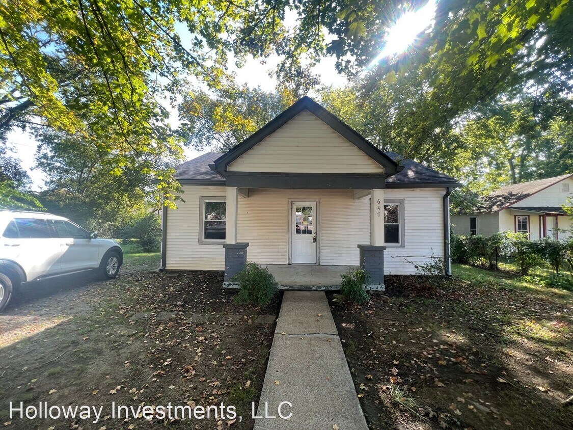 Primary Photo - 2 br, 1 bath House - 647 Blythe Avenue
