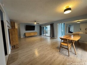 Building Photo - 410 Haleloa Pl