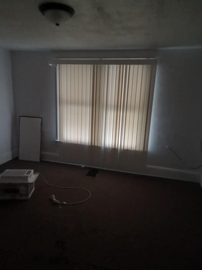 Building Photo - 1014 Evesham Ave