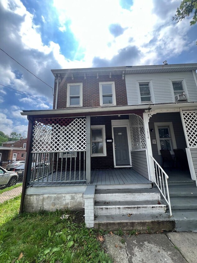 Foto principal - 4 bed 1 bath NEW RENO