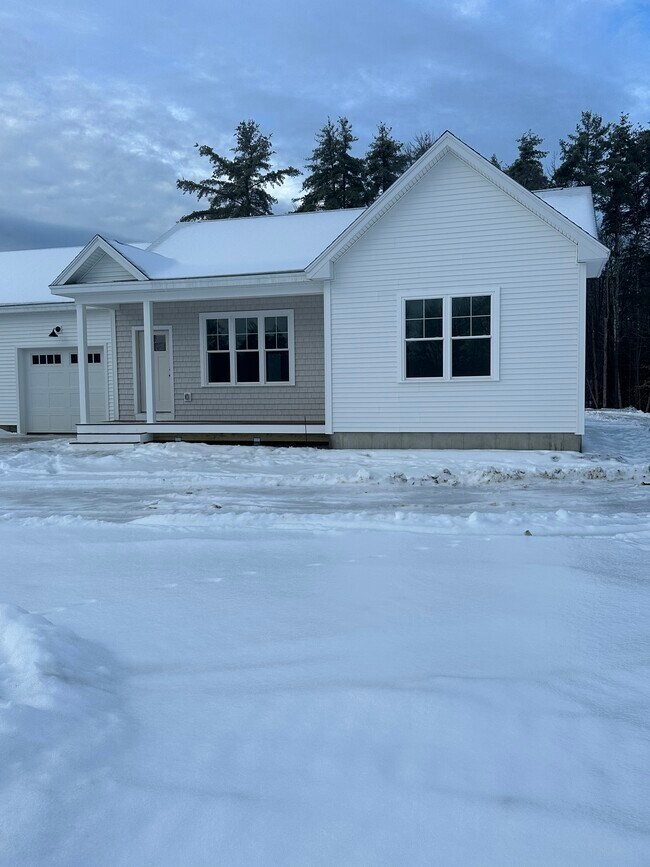 1165 Riverside Dr, Auburn, ME 04210 Townhome Rentals in Auburn ME