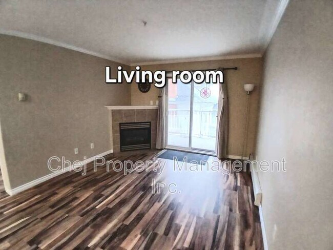 Photo du bâtiment - 9938-9104 104 Street NW