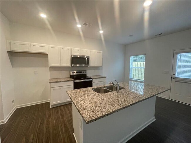 Building Photo - 1433 Ben Park Way