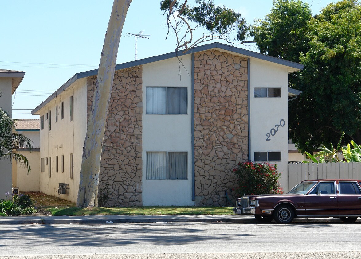 Building Photo - 2070 N Ventura Rd