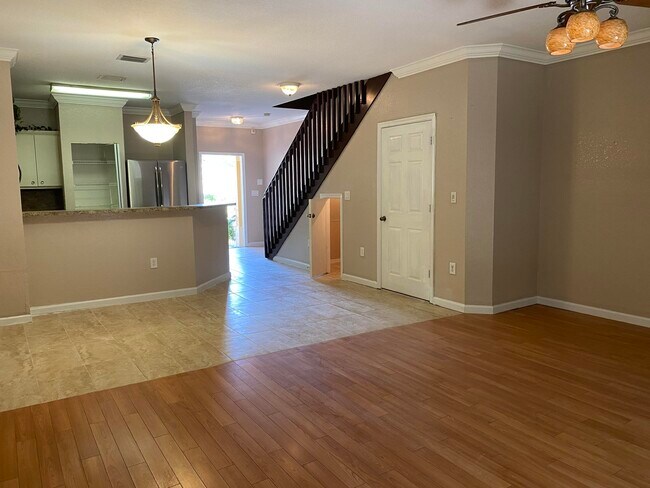 Building Photo - 610 Princess Dr