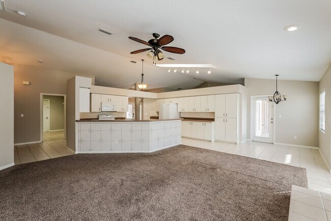 Foto del edificio - 19515 Lake Osceola Ln