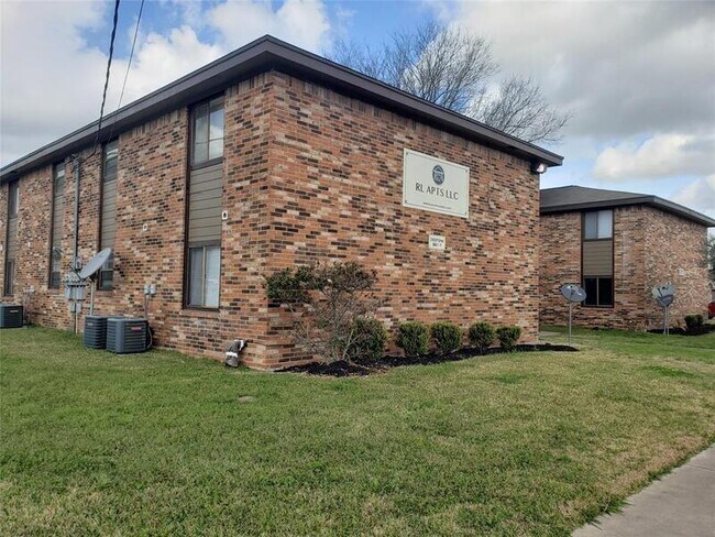 Building Photo - 2145 8th Street - 4