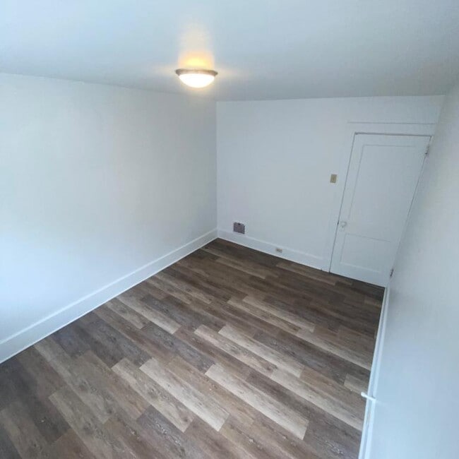 Foto del edificio - 1611 Lynn Ave