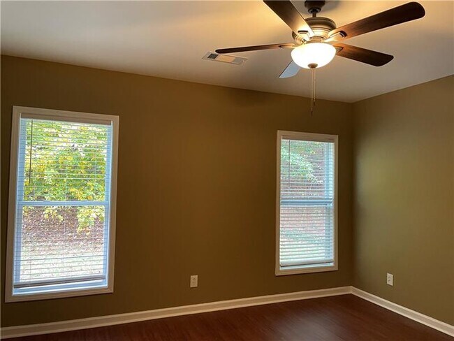 Building Photo - 2792 Briaroak Dr