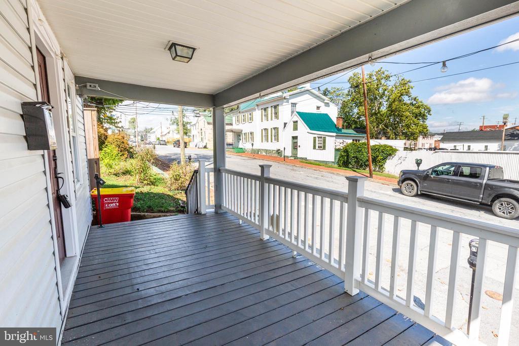 Foto principal - 110 S Lawrence St