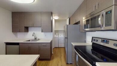 Interior Photo - 27 Seventy Five Mesa Verde