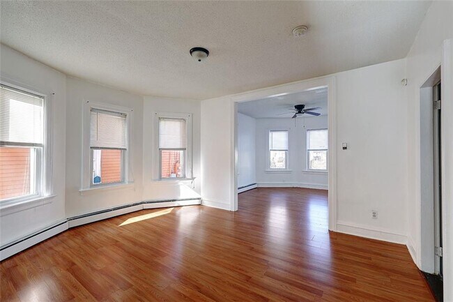 Building Photo - 116 Lenox Ave
