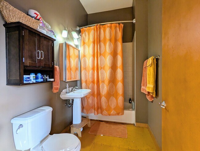 Foto del edificio - 523 Jackson St