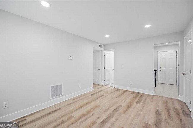 Foto del edificio - 1060 Oak St SW