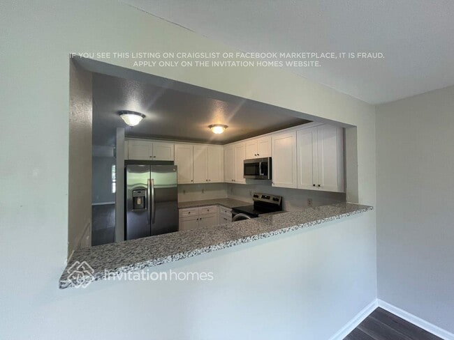 Building Photo - 952 Littleton Dr