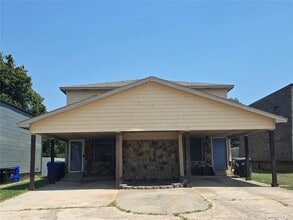 Building Photo - 635 Sinclair Dr
