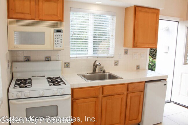 Foto del edificio - Studio, 1 bath House - 1412 Lucky St.