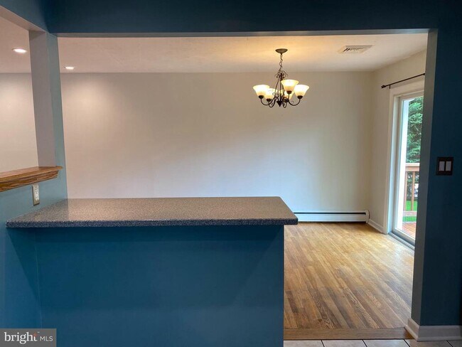Foto del edificio - 2721 Burnley Rd