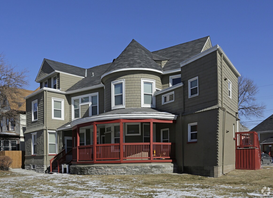 Oakland Square Apartments Apartments in Minneapolis, MN
