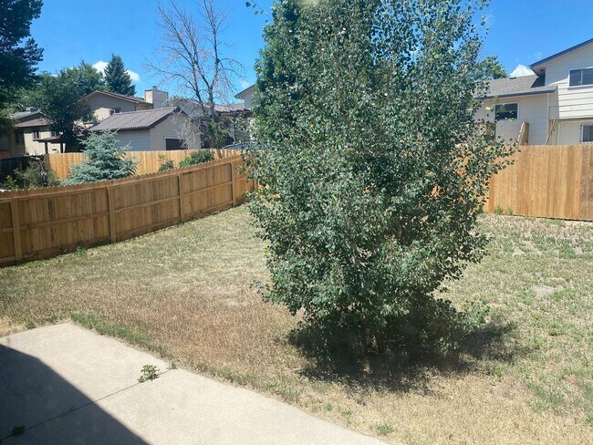 Foto del edificio - Fantastic 3 Bedroom, 2 Bath, 2 Car Garage,...