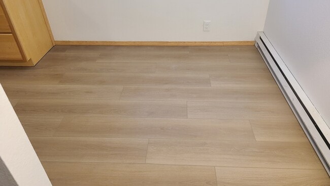 LVP en cocina/comedor - 47 Eagle Crest Dr