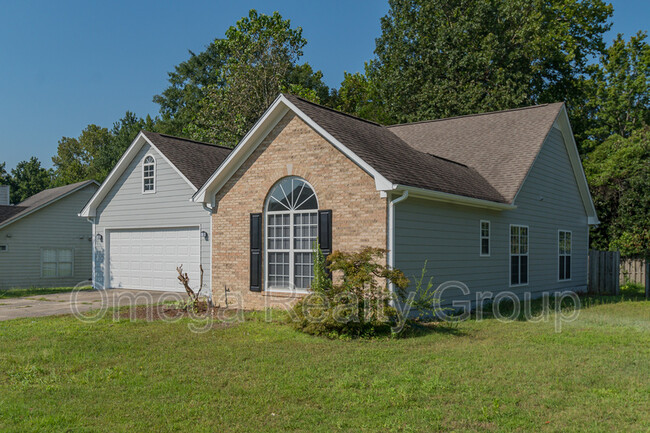 Building Photo - 400 Cedar Grove Ln
