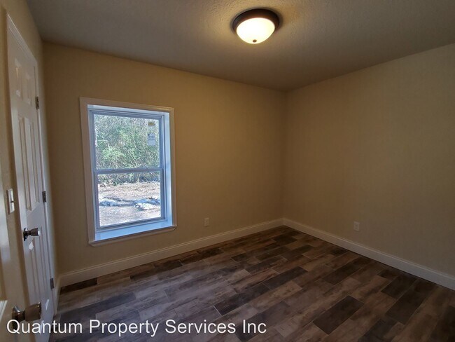 Building Photo - 2520 Teddy St