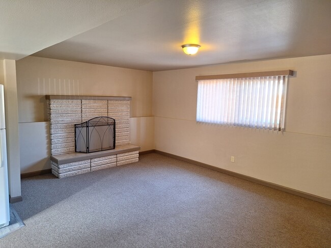 Building Photo - 1204 Fagin Dr