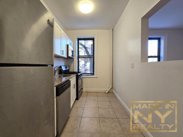 Foto principal - 1 bedroom in ASTORIA NY 11106