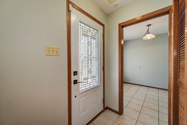 Building Photo - 85 Winter Av