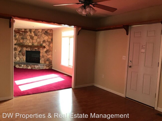 Building Photo - 3 br, 2.5 bath House - 2803 N Country Acres