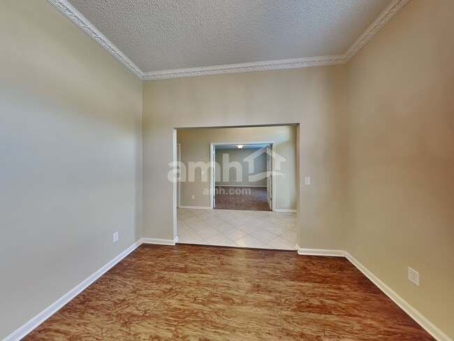 Building Photo - 1184 Lake Parke Dr