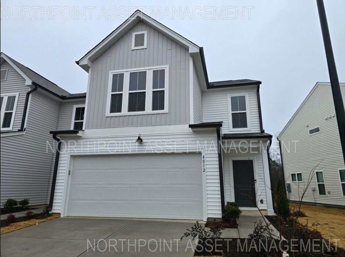Foto principal - NEWLY BUILT END UNIT TOWNHOME
