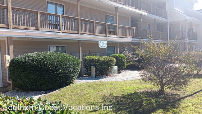 Building Photo - 3 br, 2 bath House - 1025 Plantation Drive...