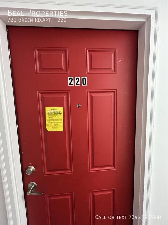 Foto del edificio - 721 Green Rd