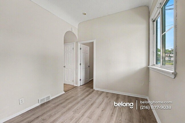 Foto del edificio - 3326 Walton Ave