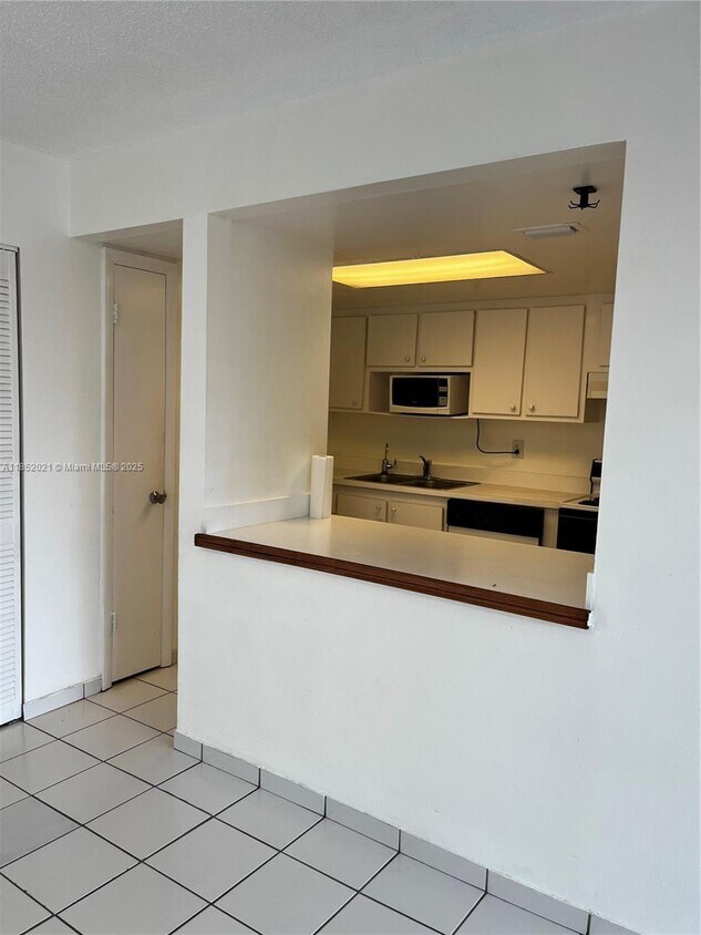 Foto principal - 802 NW 87th Ave