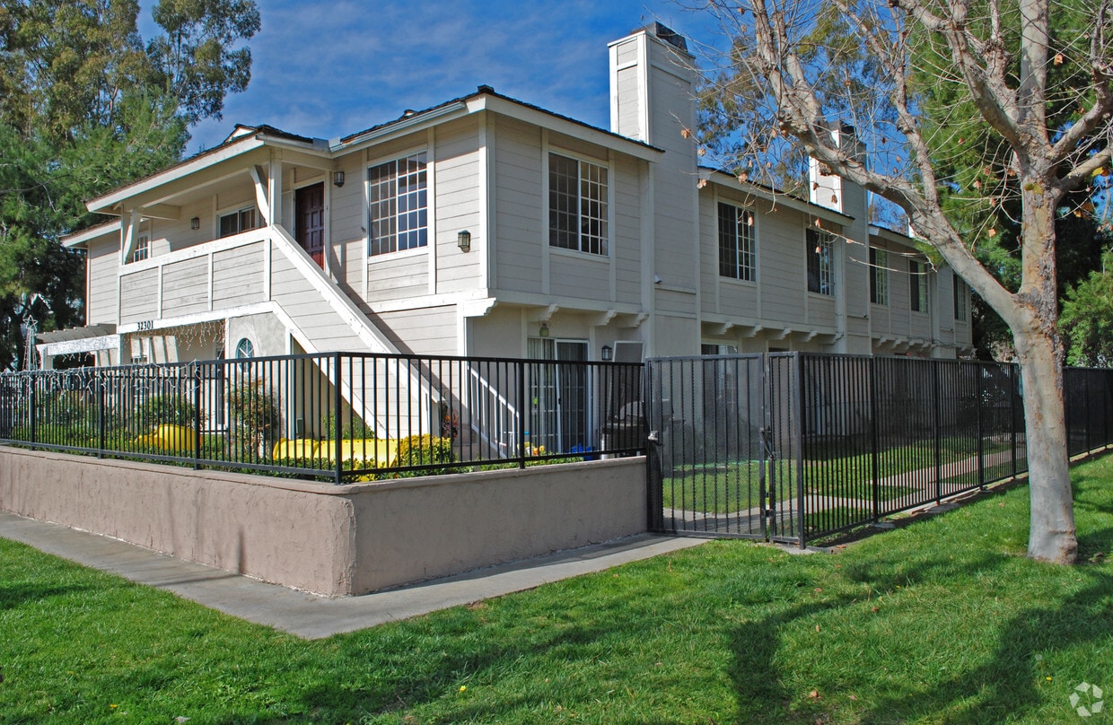 Building Photo - 32301 Alipaz St