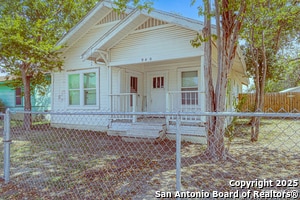 Building Photo - 940 SW 36th St