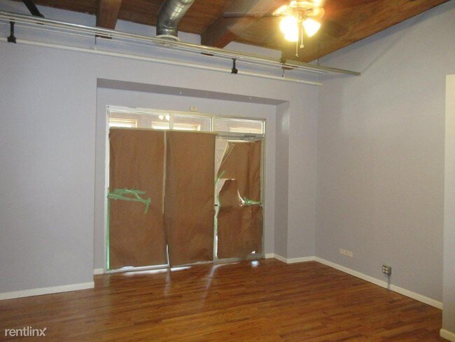 Building Photo - 2 br, 2 bath  - 1900 S Clark St Ste 100